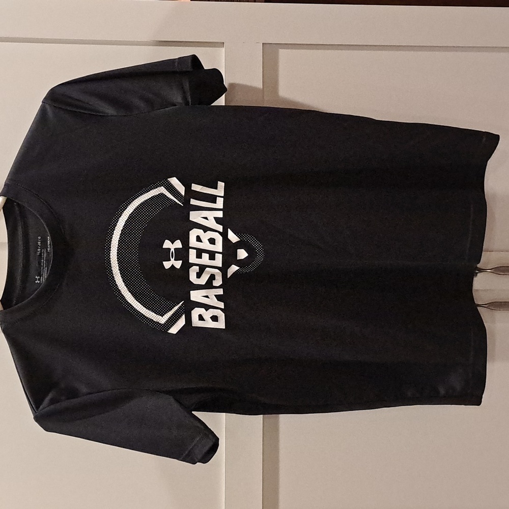 Boys Under Armour T-shirt